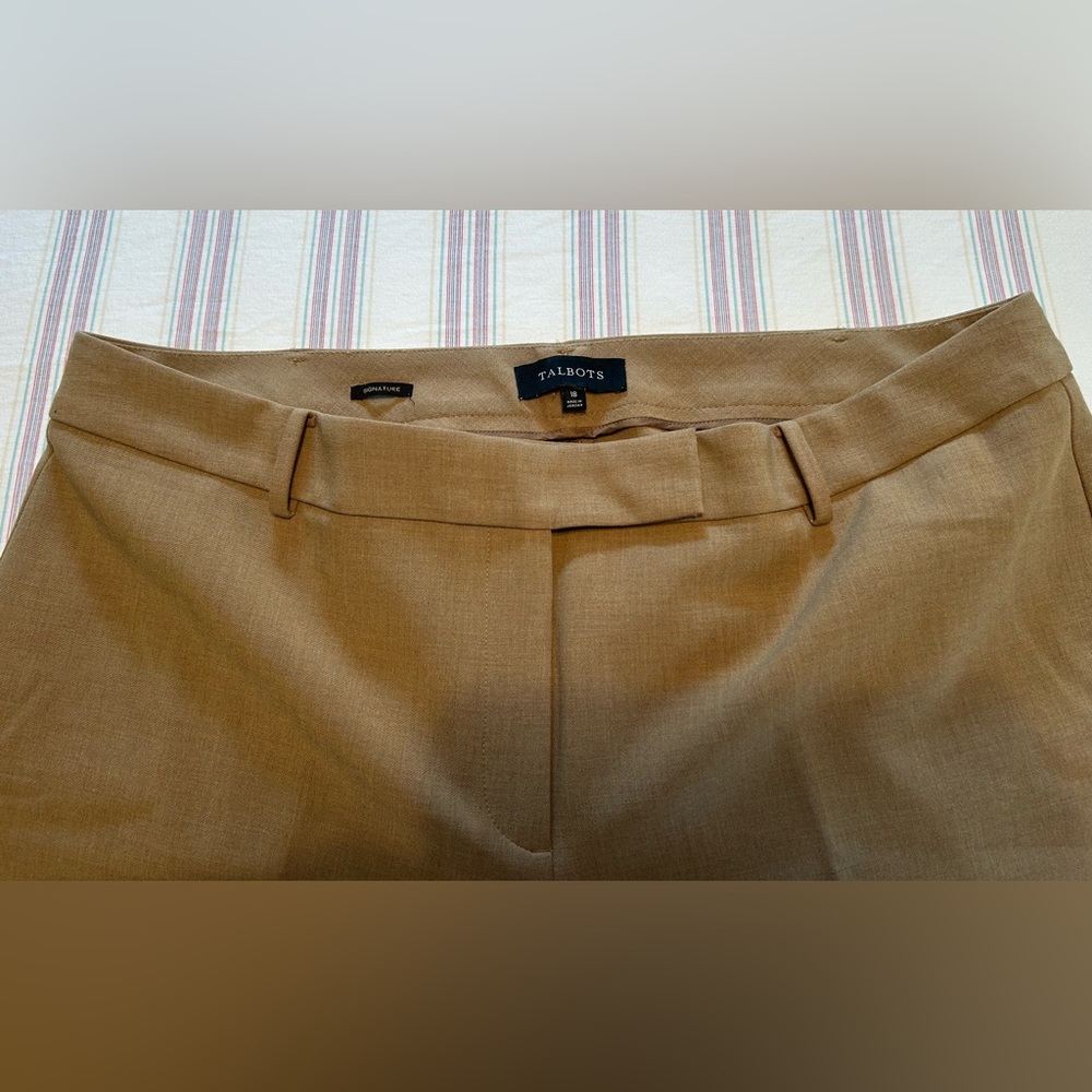 Talbots Women’s Classic Dress Pants with Flared Bottom Size 18 - Picture 2 of 9
